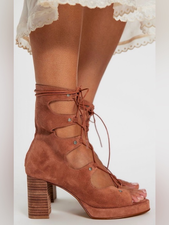 Free People Shoes - Free People Collection ~ Markie Lace-Up Platforms ~ Deep Sand ~ SZ- 9 ~ NWT***